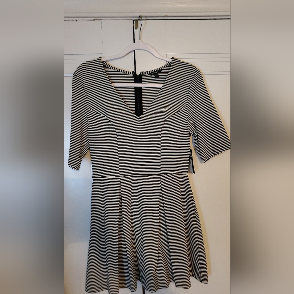 Guess Dress - Picture 3 of 3